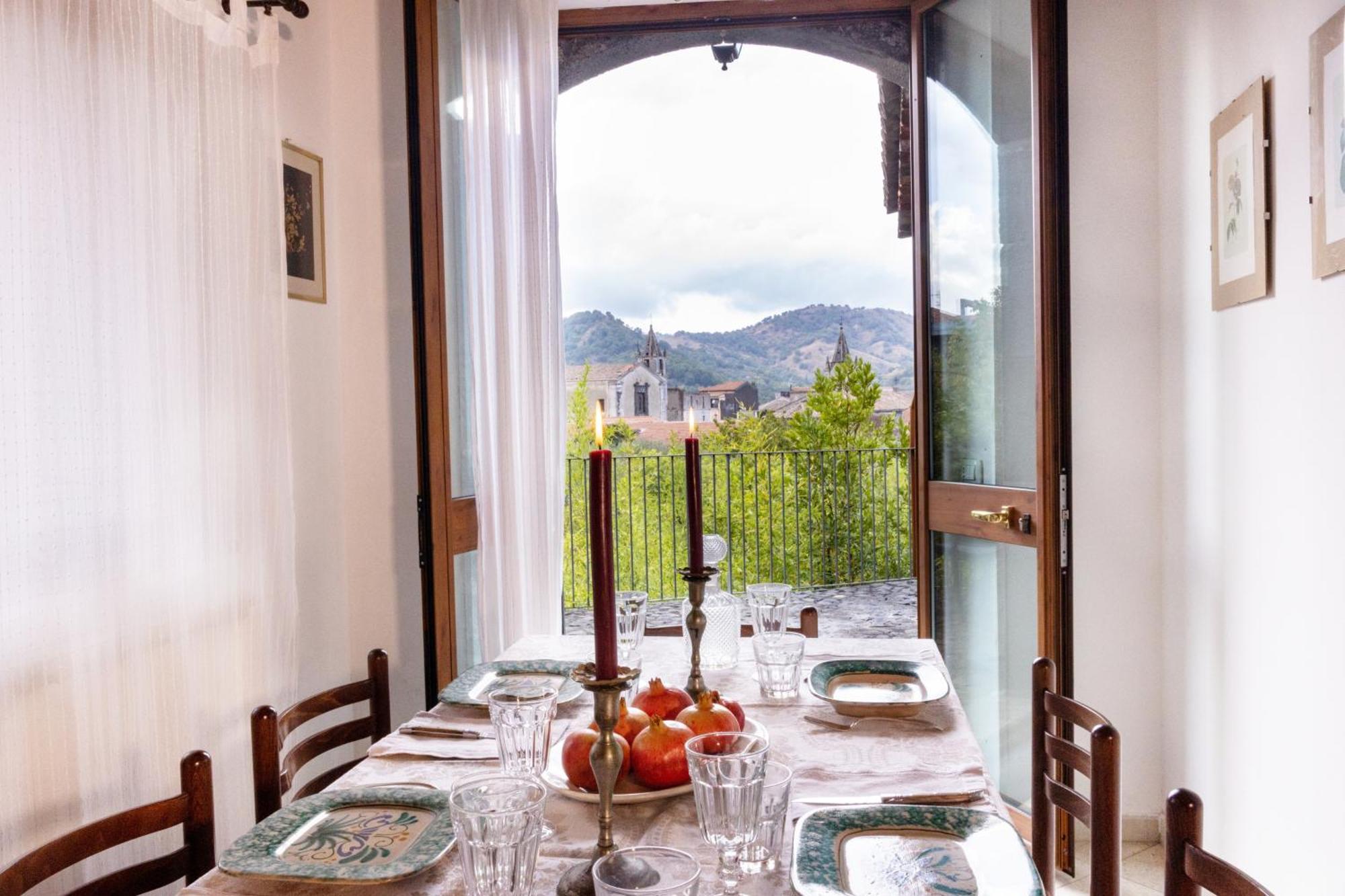 Palazzo Previtera Hotel Linguaglossa Szoba fotó